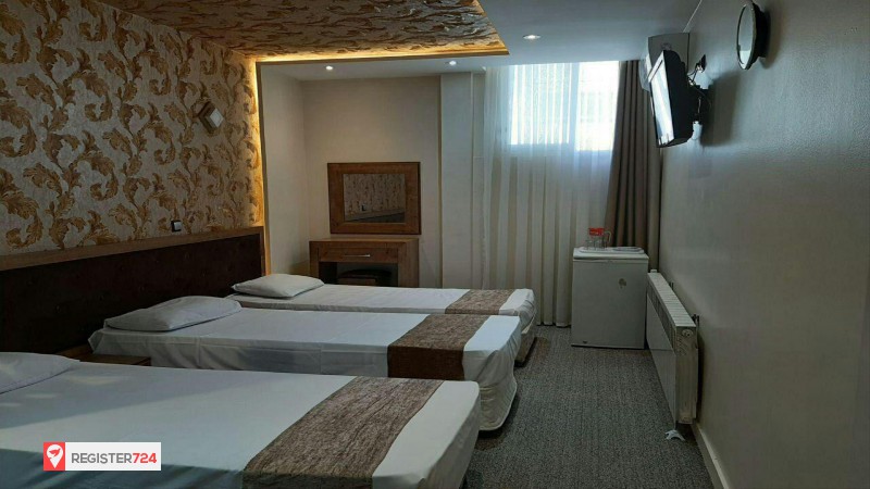 عکس هتل پانیذ