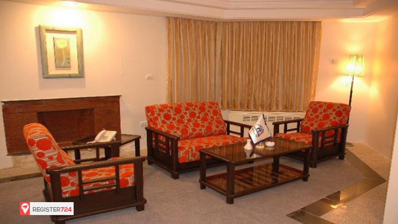 عکس هتل بزرگ پارامیدا